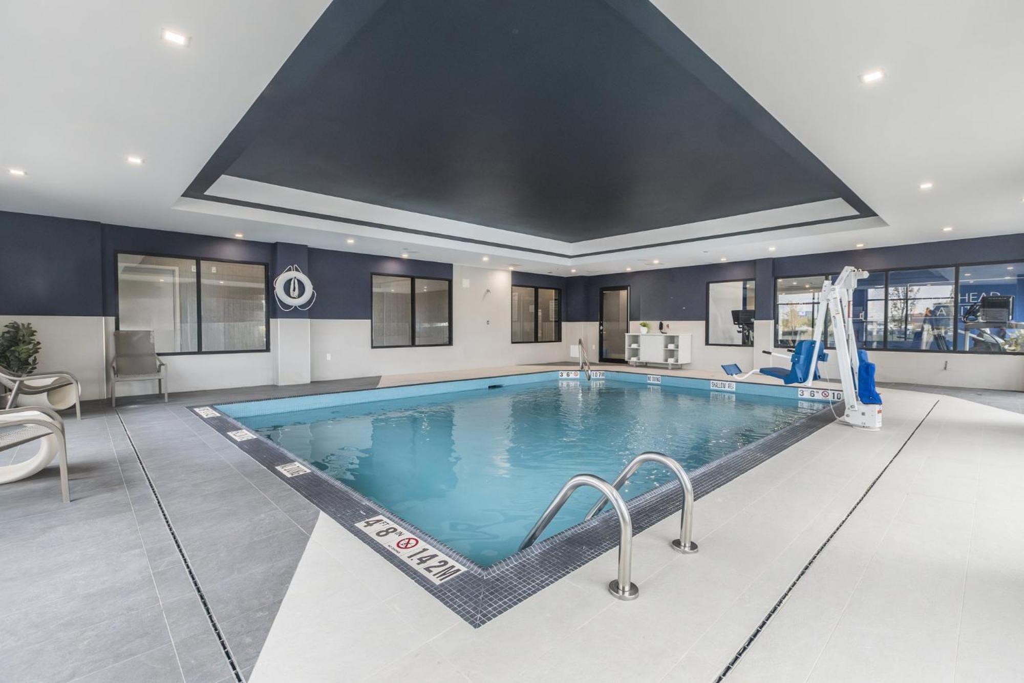 Holiday Inn Express & Suites - Toronto Airport South By Ihg 外观 照片