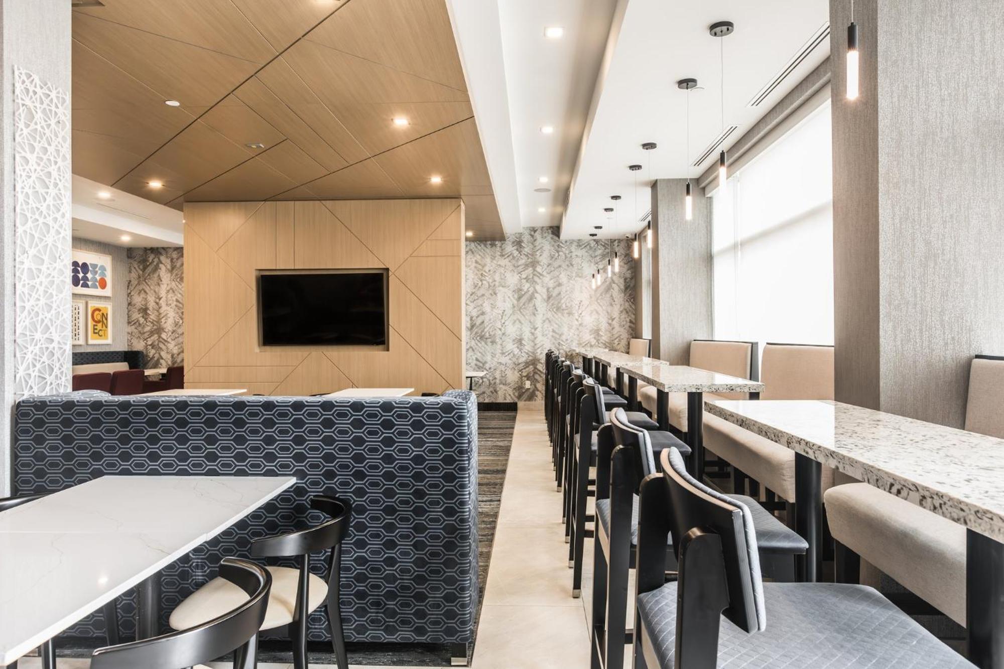 Holiday Inn Express & Suites - Toronto Airport South By Ihg 外观 照片