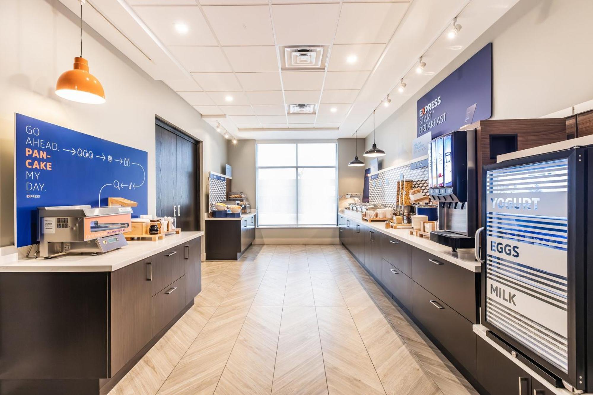 Holiday Inn Express & Suites - Toronto Airport South By Ihg 外观 照片