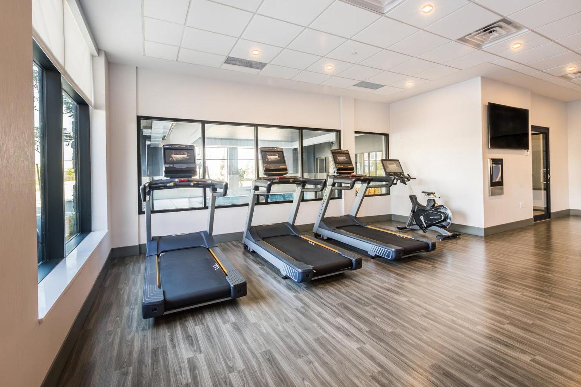 Holiday Inn Express & Suites - Toronto Airport South By Ihg 外观 照片