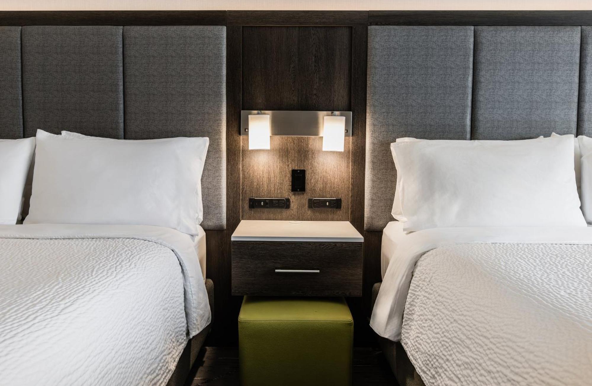 Holiday Inn Express & Suites - Toronto Airport South By Ihg 外观 照片
