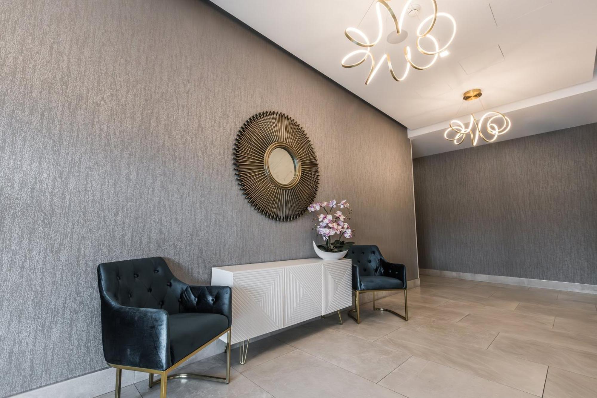 Holiday Inn Express & Suites - Toronto Airport South By Ihg 外观 照片