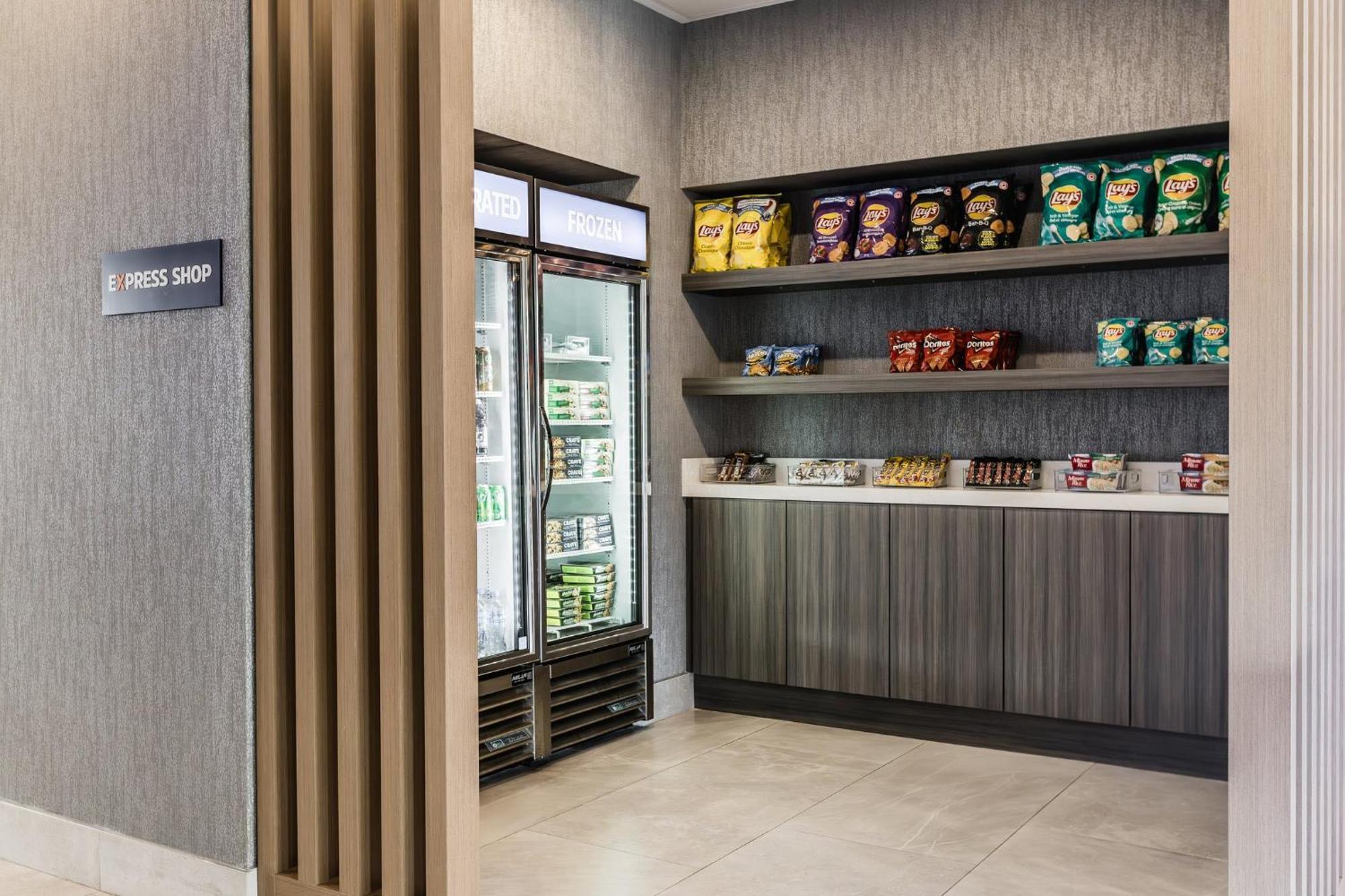 Holiday Inn Express & Suites - Toronto Airport South By Ihg 外观 照片