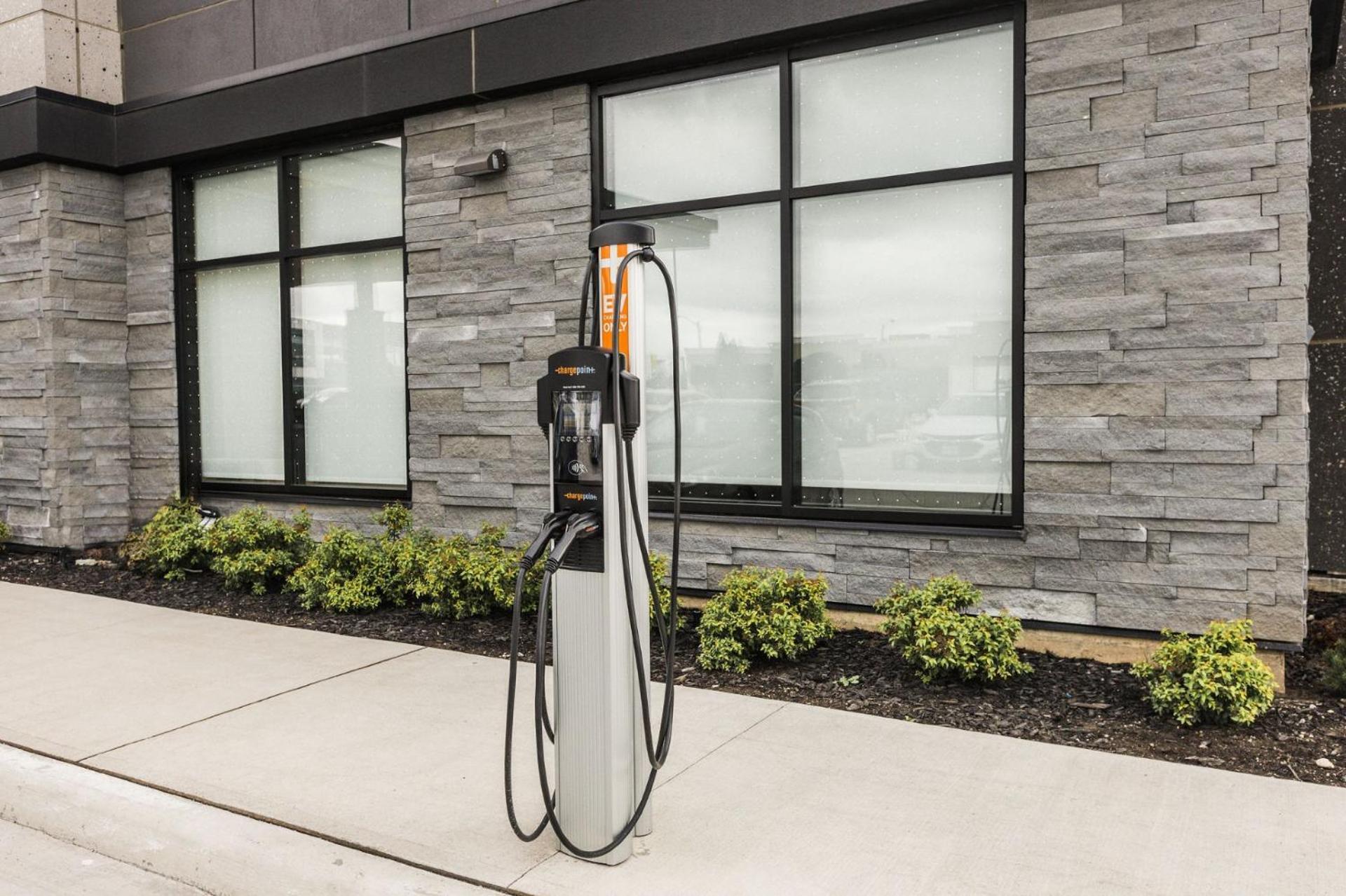 Holiday Inn Express & Suites - Toronto Airport South By Ihg 外观 照片